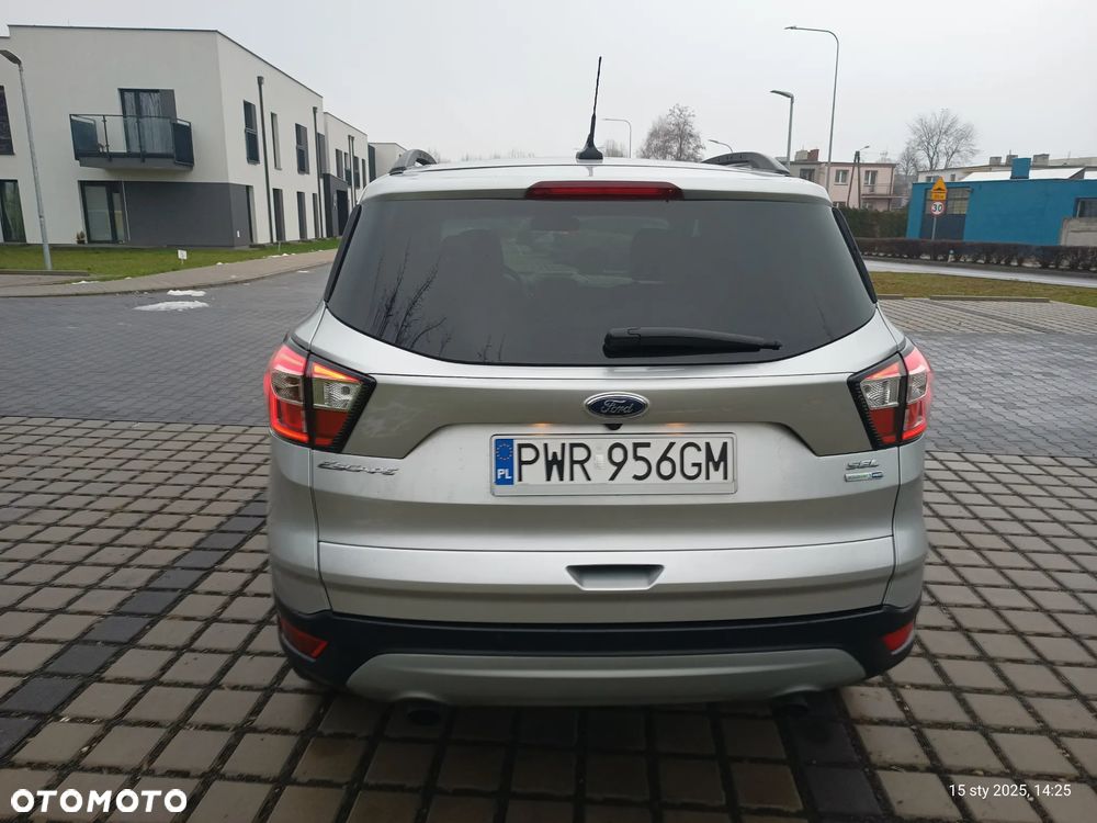 Ford Kuga - 4