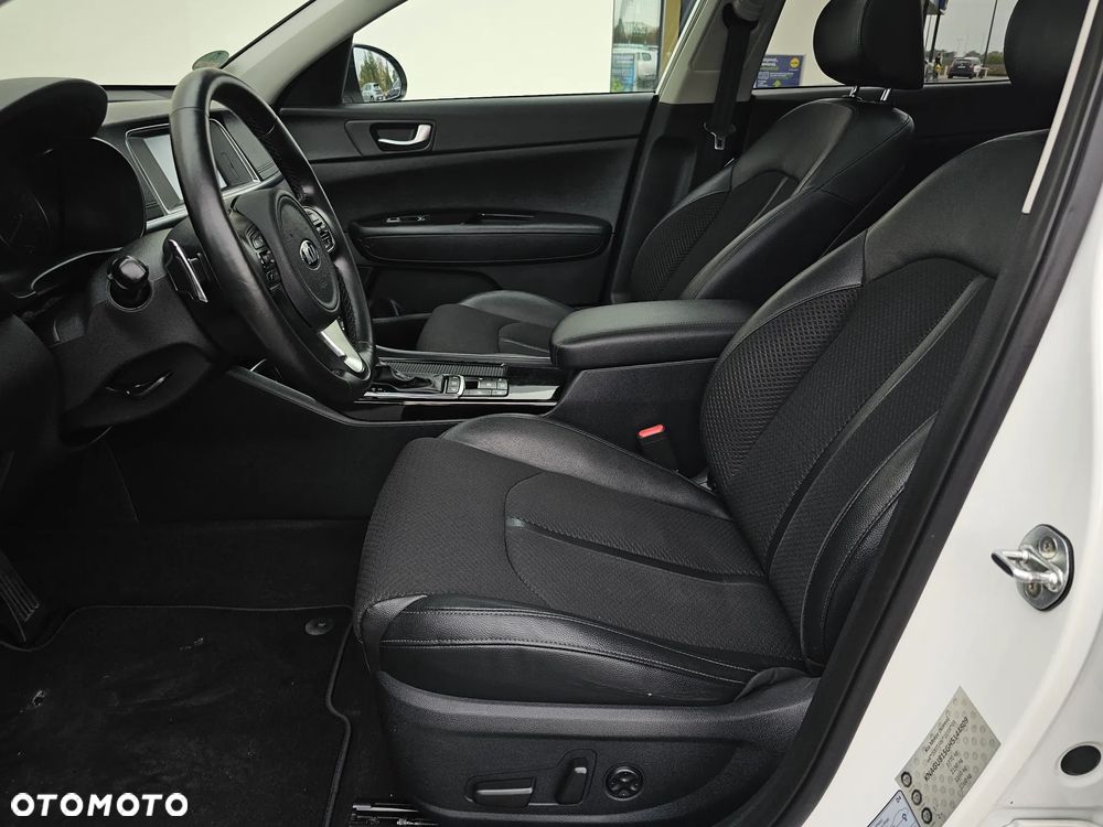 Kia Optima Sportswagon 1.7 CRDI DCT Vision - 14