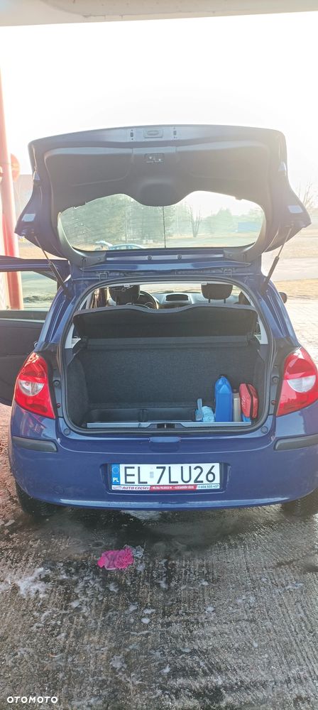 Renault Clio 1.2 16V Authentique - 11