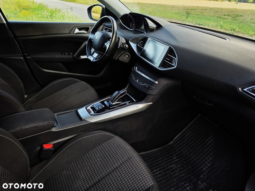 Peugeot 308 1.5 BlueHDi GT Pack S&S EAT8 - 15