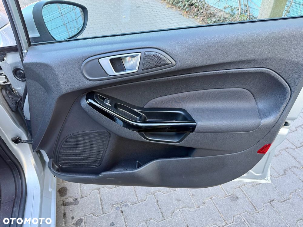 Ford Fiesta 1.0 Titanium X - 27