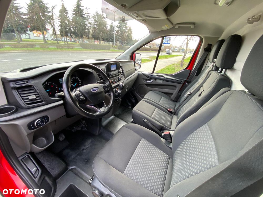 Ford TRANSIT CUSTOM L2H1 2,0 TDCI 130KM TYLKO 143.000 KM - 32