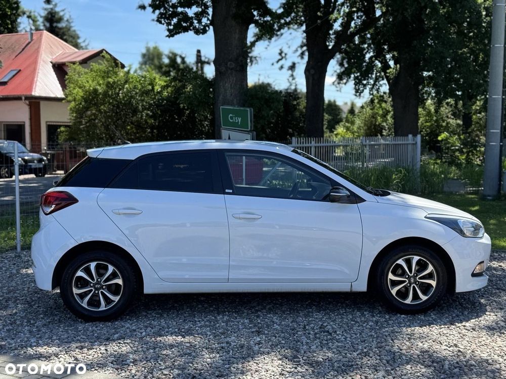 Hyundai i20 1.2 Passion - 8