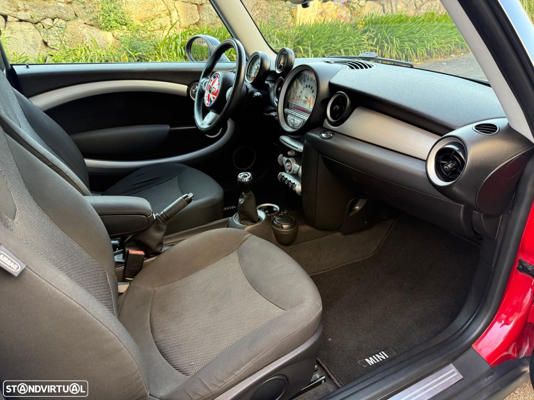 MINI 3 Portas One - 18