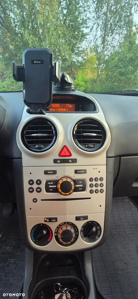 Opel Corsa 1.2 16V Cosmo - 13