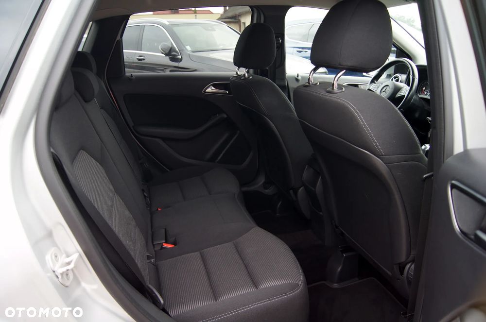 Mercedes-Benz Klasa B 180 Style - 18