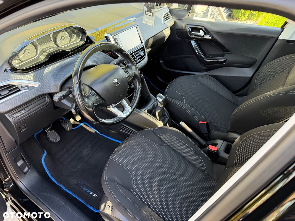 Peugeot 208 1.6 BlueHDi Allure S&S - 8