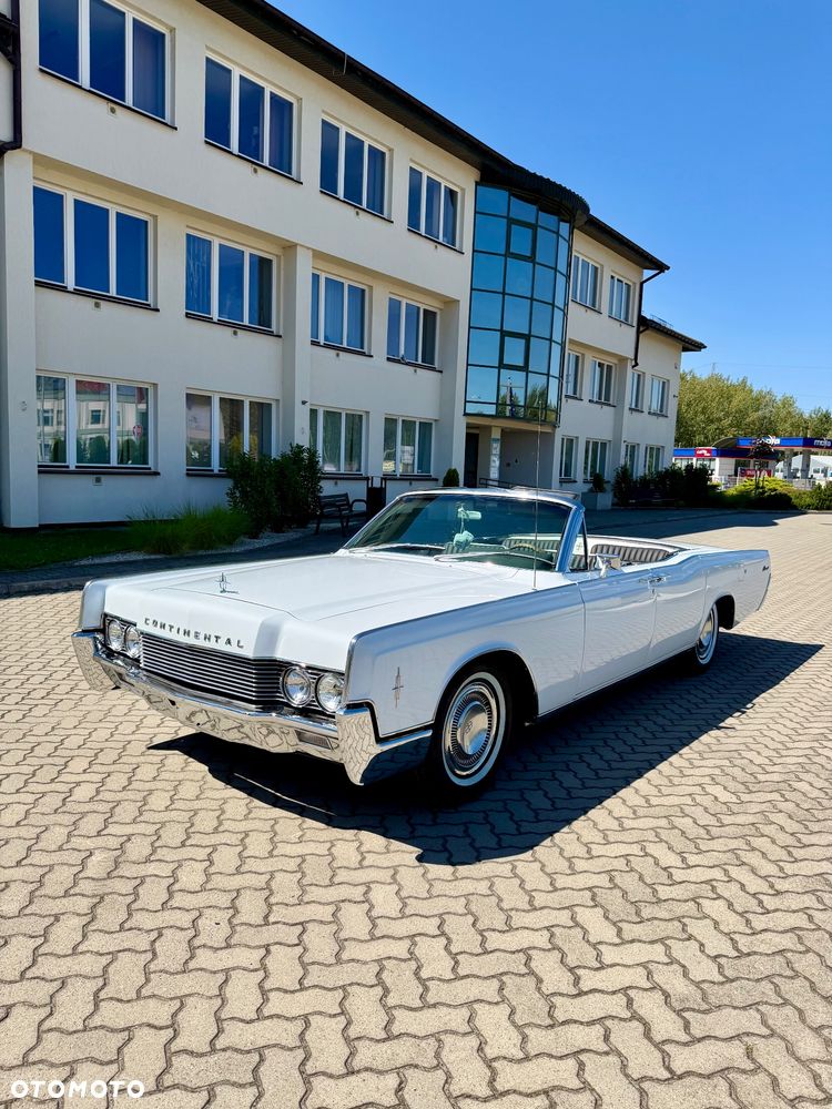 Lincoln Continental - 1