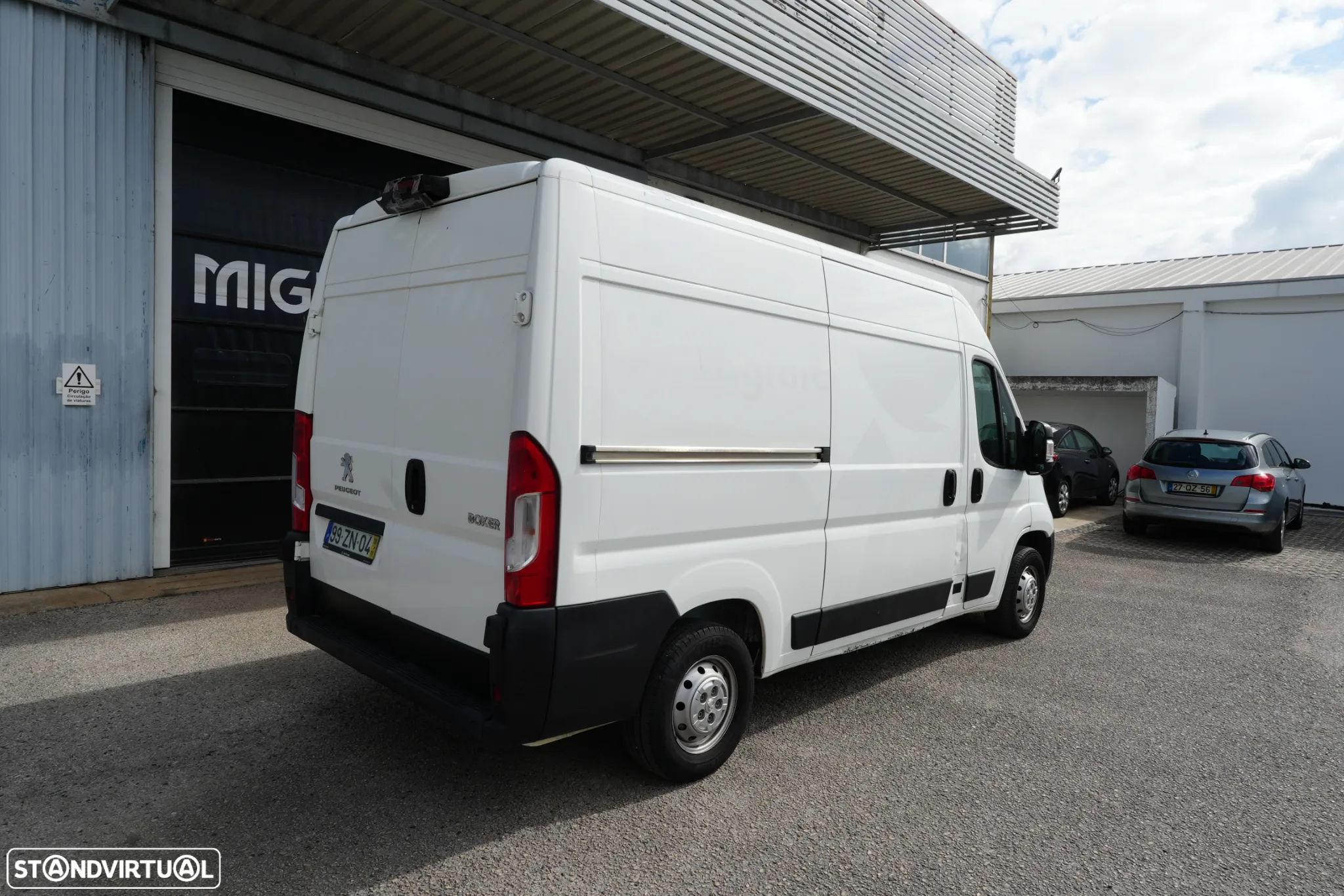 Peugeot Boxer L2H2 2.2BlueHDI 165cv - 3