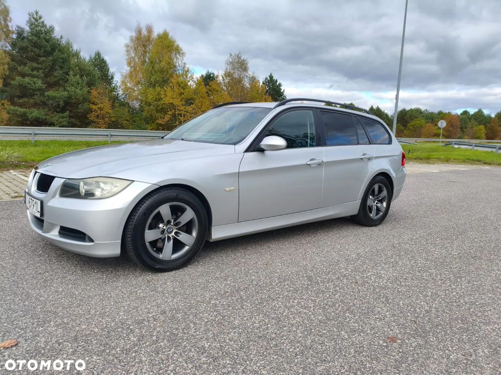 BMW Seria 3 320d DPF Touring - 6