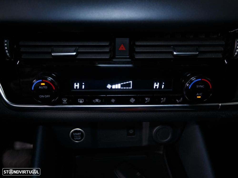 Nissan Qashqai 1.3 DIG-T Acenta Xtronic - 24