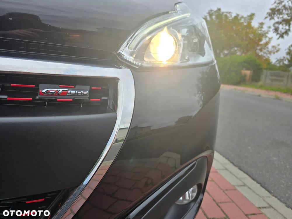 Peugeot 208 1.5 BlueHDi GT Line S&S - 18
