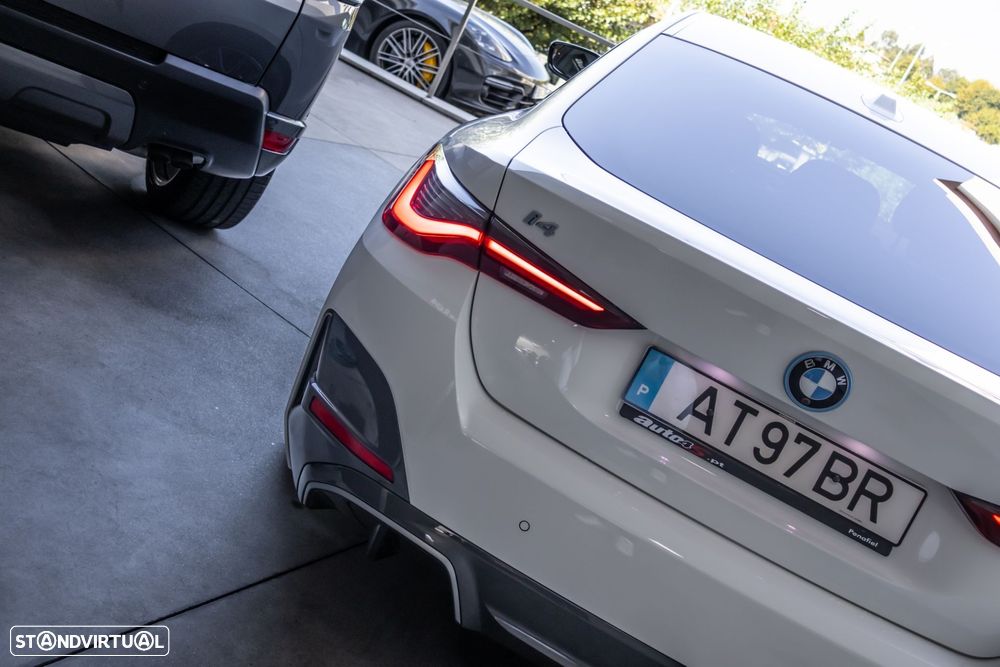 BMW i4 eDrive40 Pack Desportivo M - 8