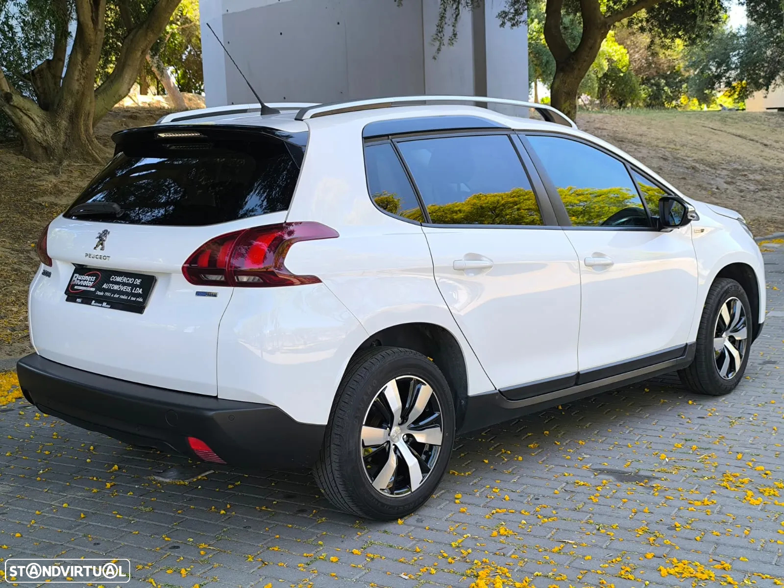 Peugeot 2008 1.2 PureTech Style - 5