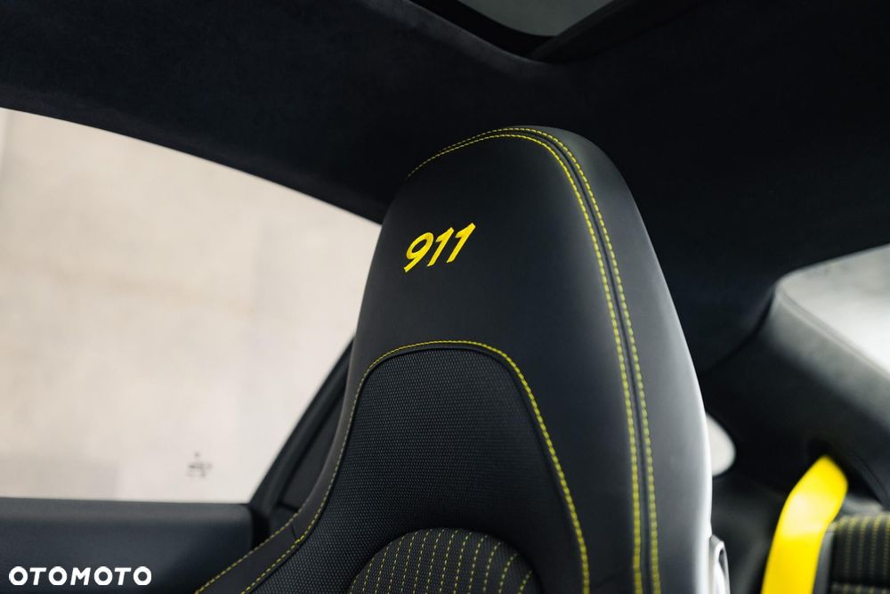 Porsche 911 Carrera T PDK - 37
