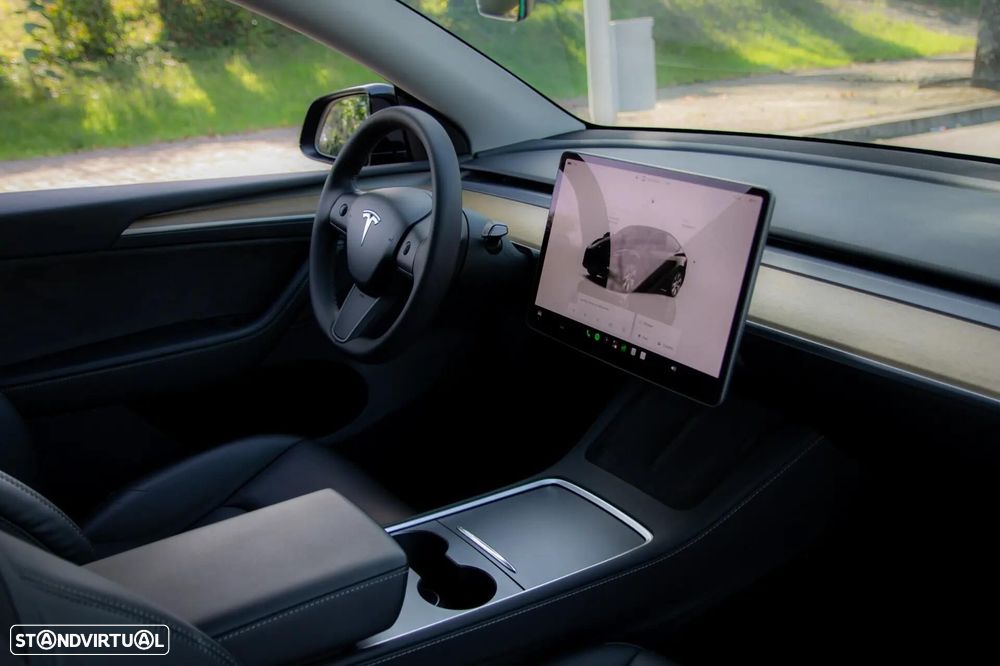 Tesla Model Y RWD - 46