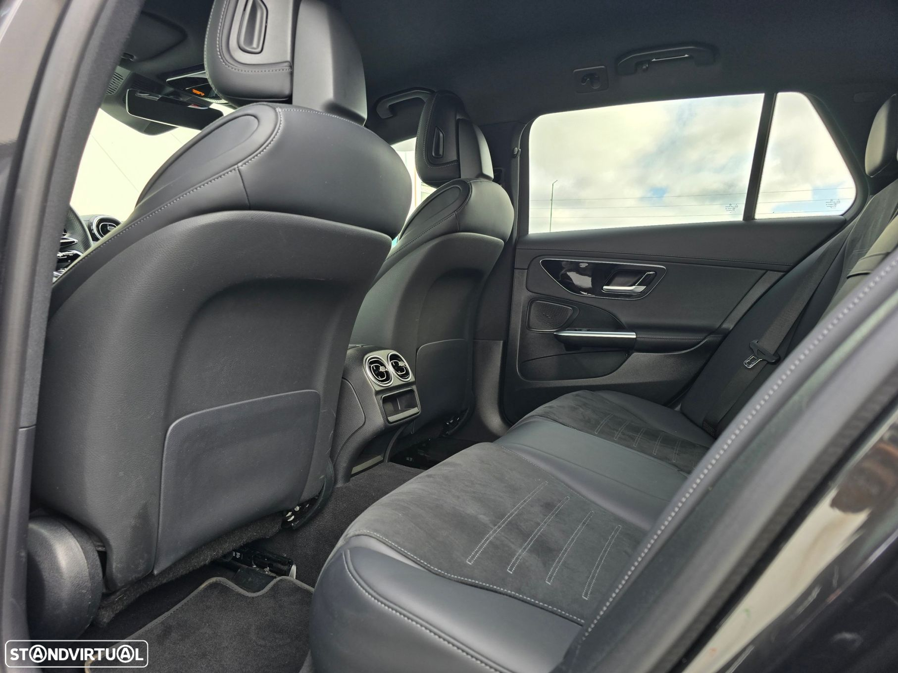 Mercedes-Benz C 300 e AMG Line - 46