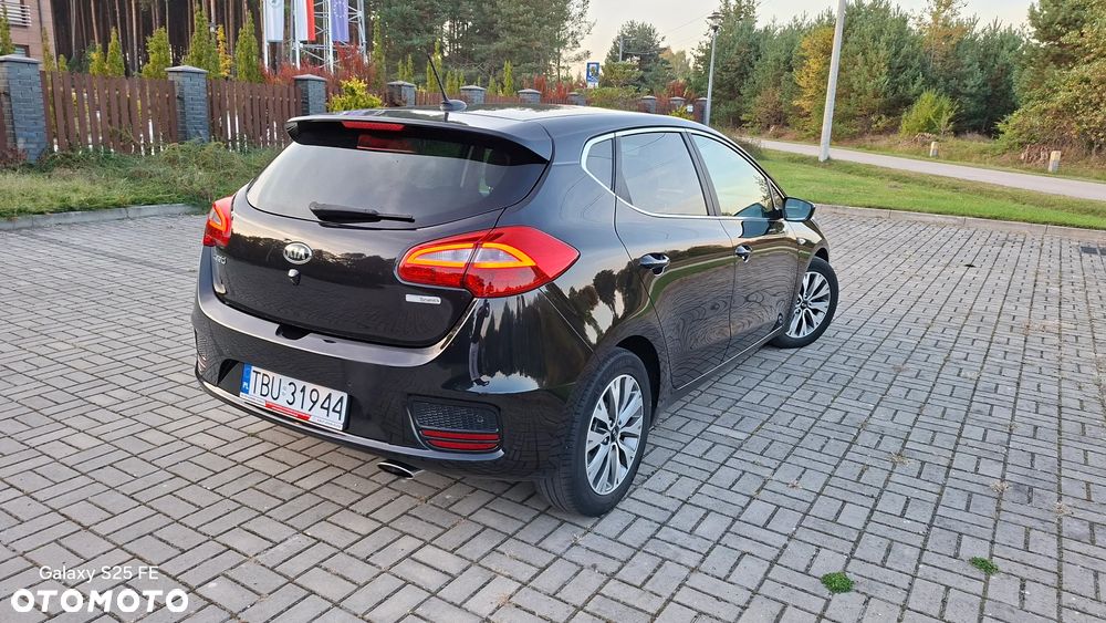 Kia Ceed 1.6 GDI Dream Team Edition - 2