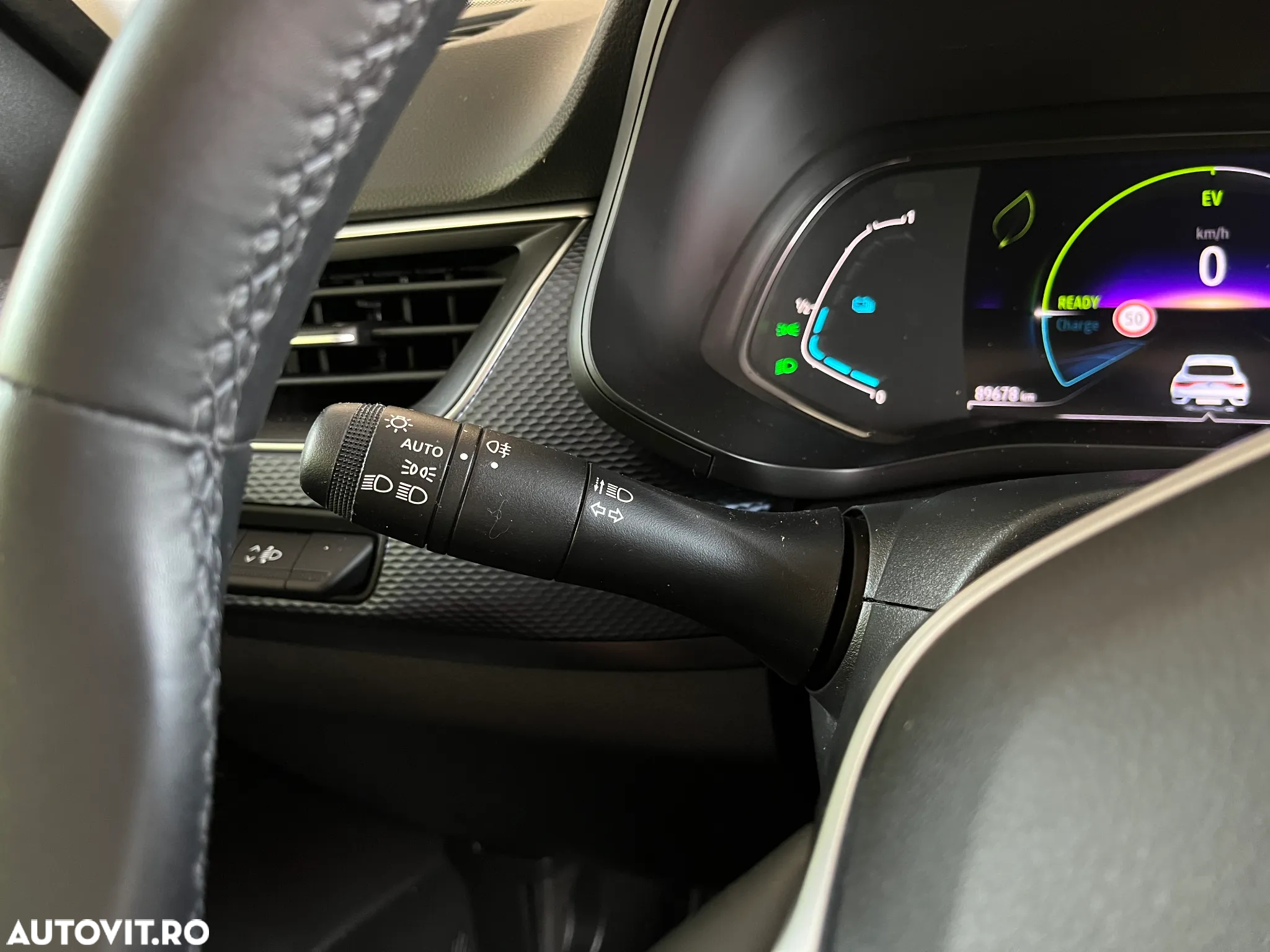 Renault Arkana E-TECH Hybrid Zen - 32