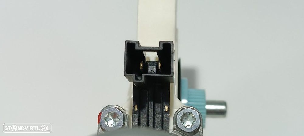 MOTOR ELEVADOR TRASEIRO ESQUERDO MERCEDES EQS 450+ - 4