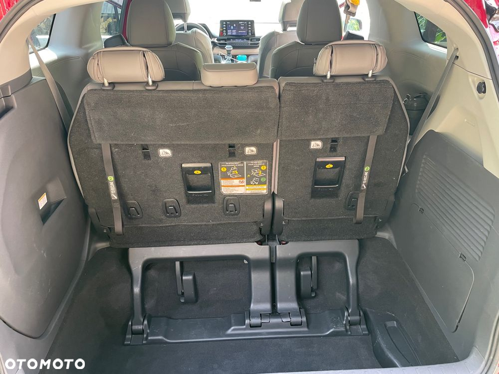 Toyota Sienna - 14