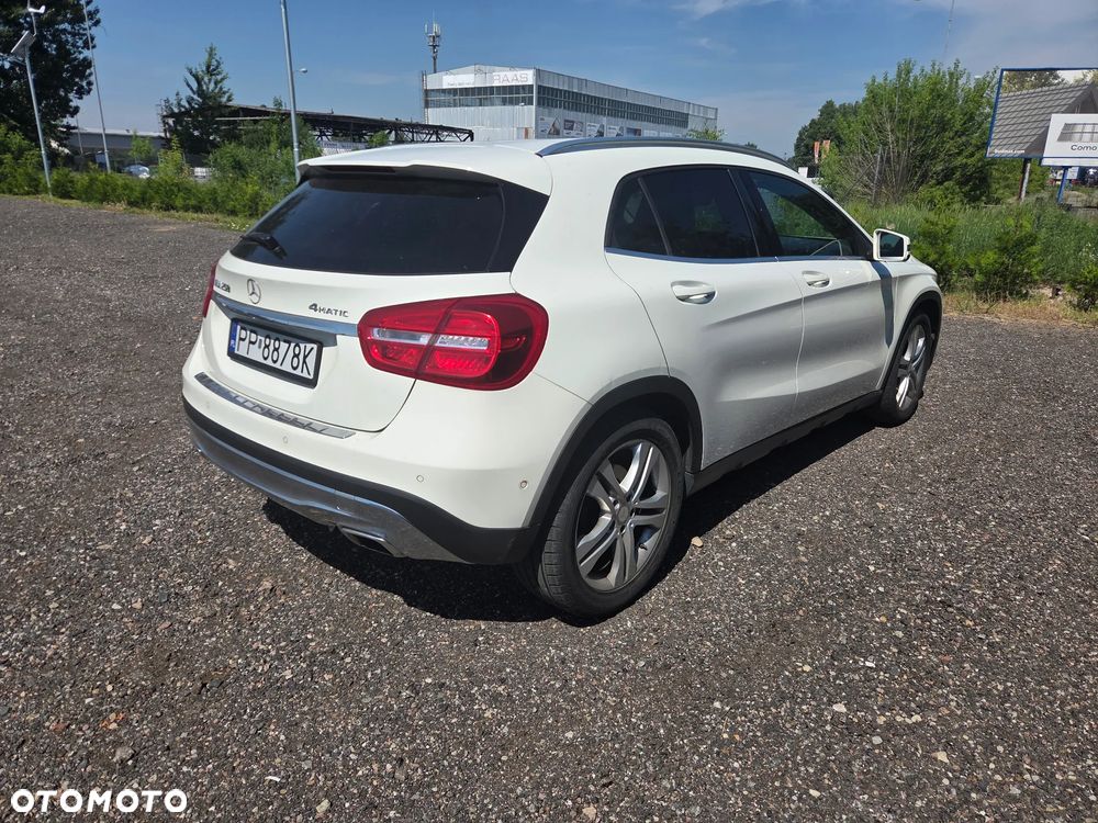 Mercedes-Benz GLA 250 4-Matic - 6