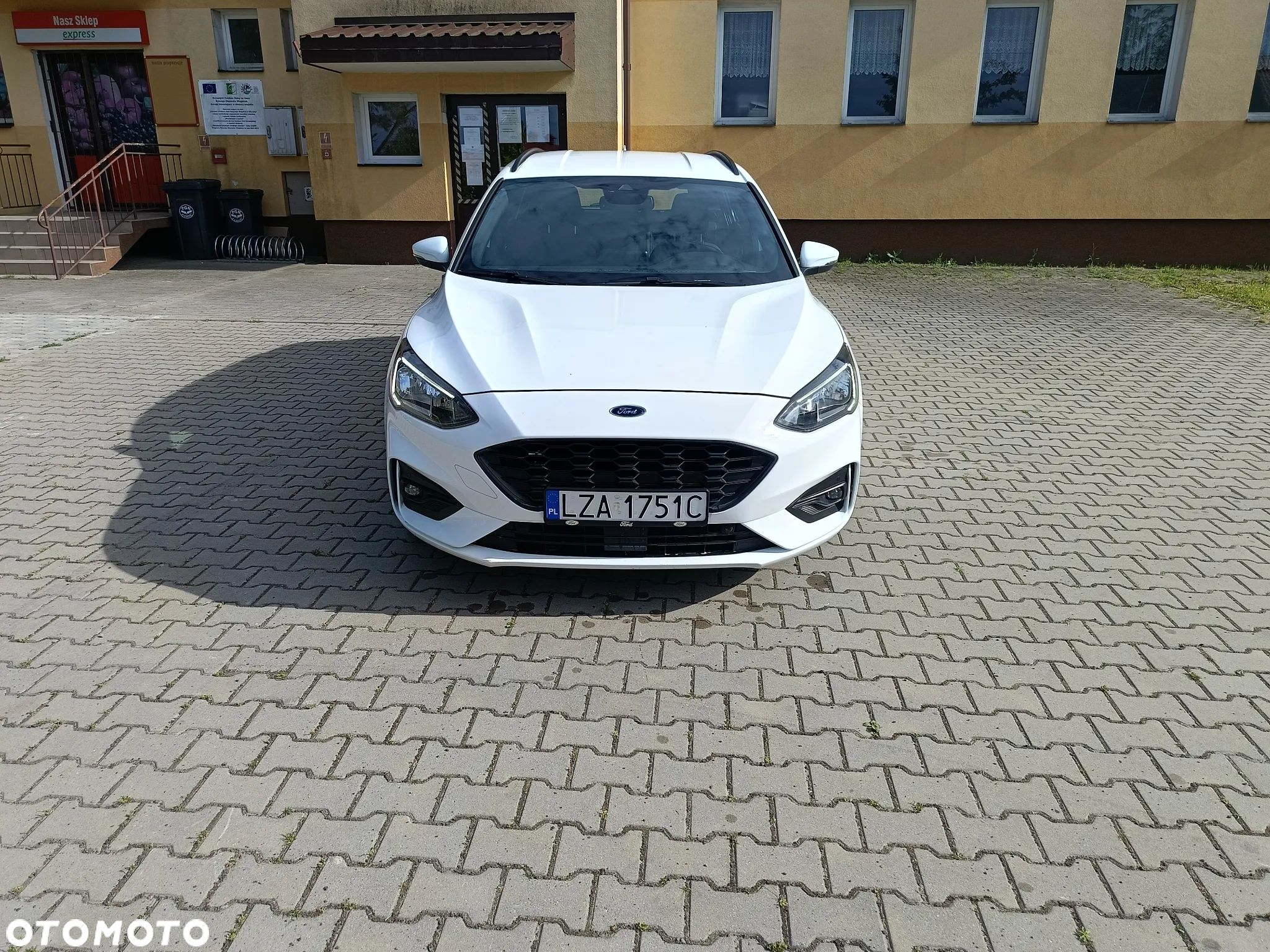 Ford Focus Turnier 1.5 EcoBlue Start-Stopp-System ST-LINE DESIGN - 1