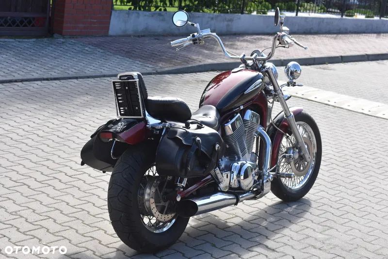 Suzuki Intruder - 13