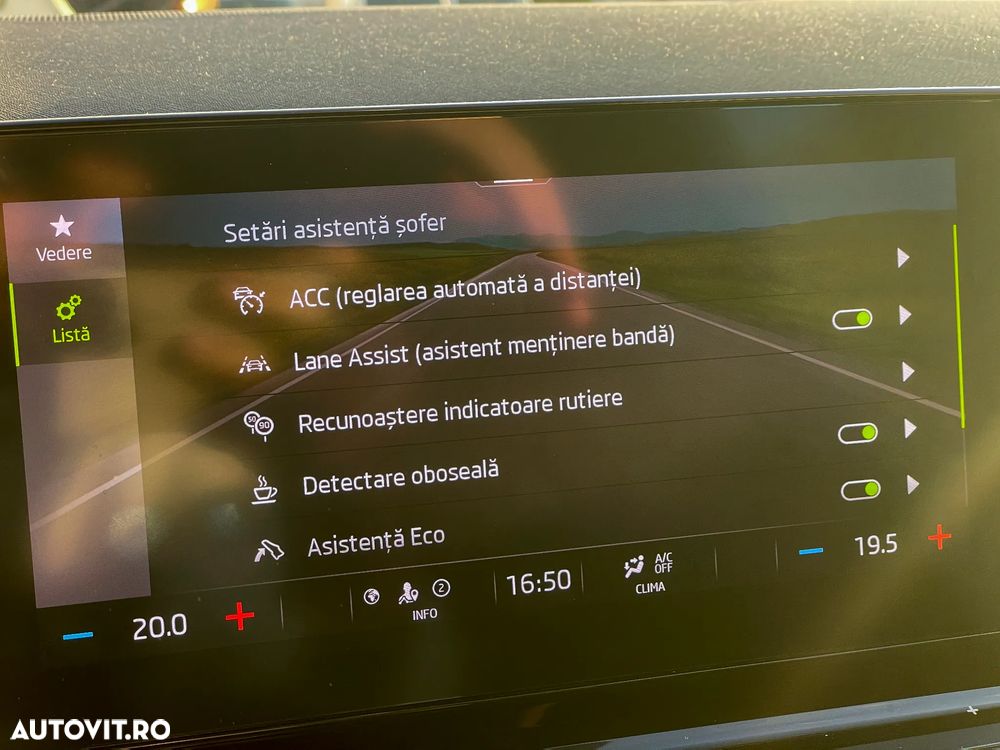 Skoda Octavia Combi 2.0 TDI DSG Style - 14
