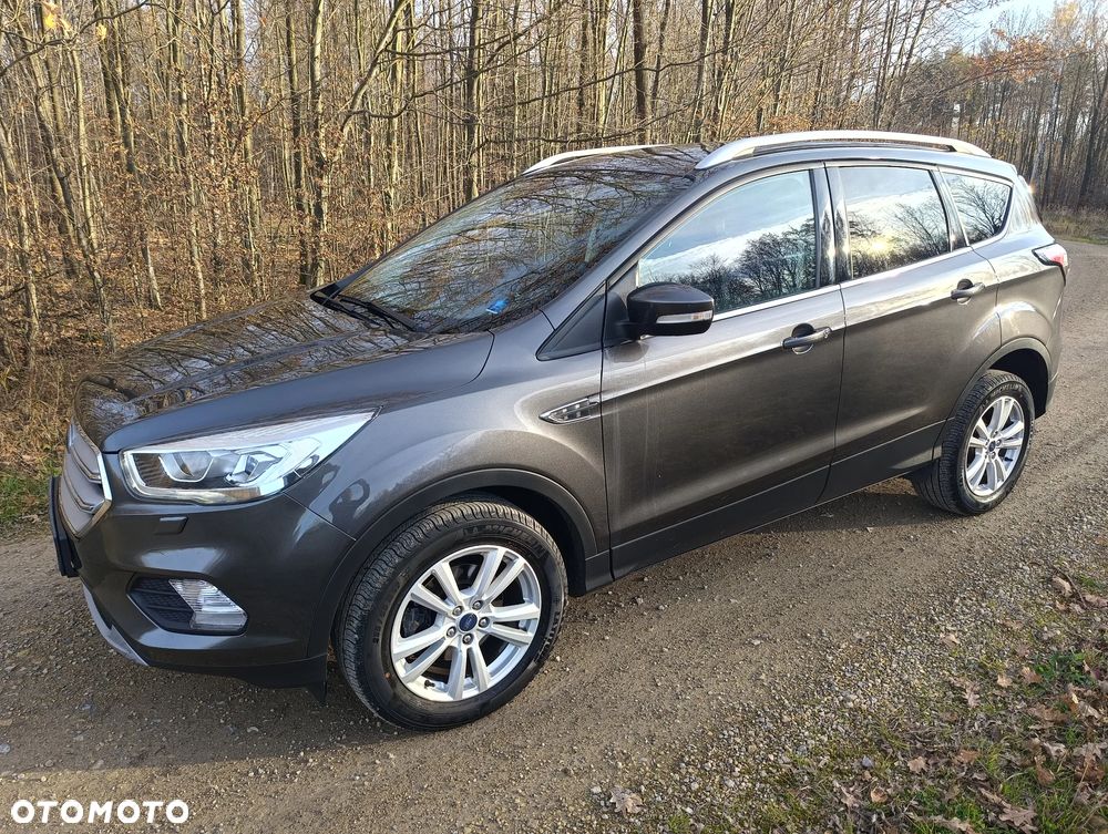 Ford Kuga 1.5 EcoBoost TITANIUM - 4