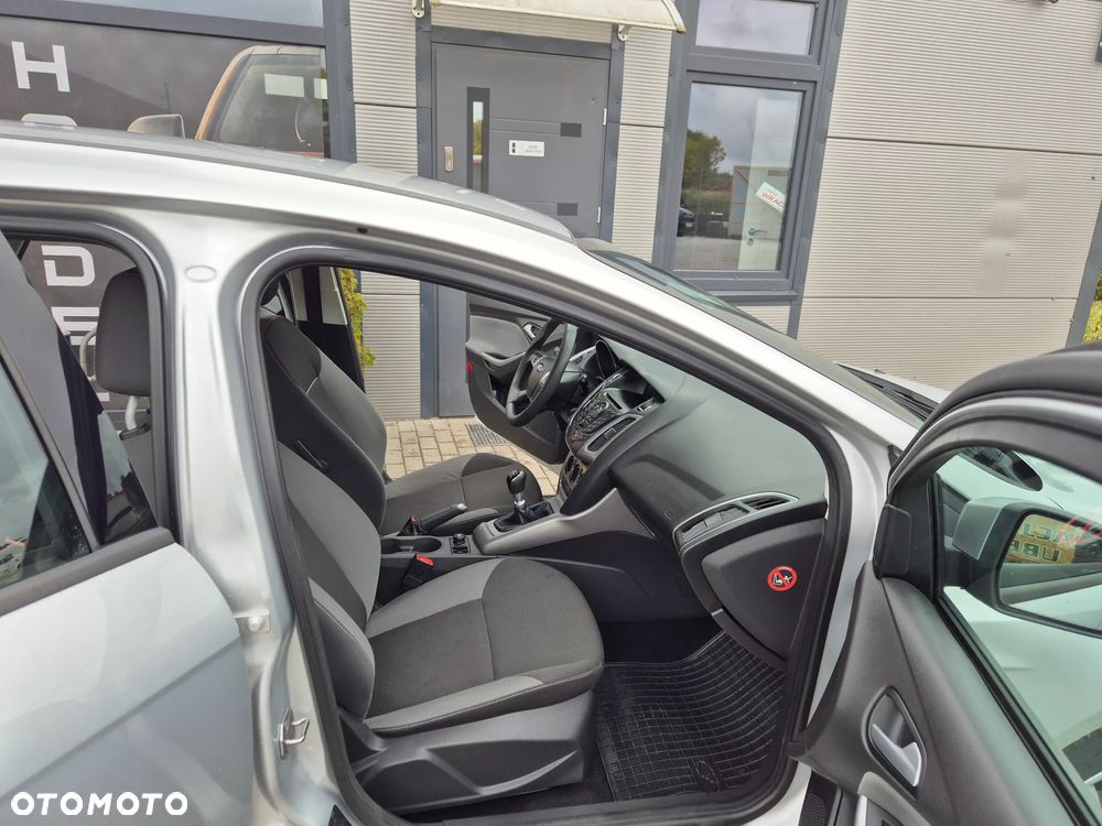 Ford Focus 1.6 TDCi DPF Champions Edition - 12