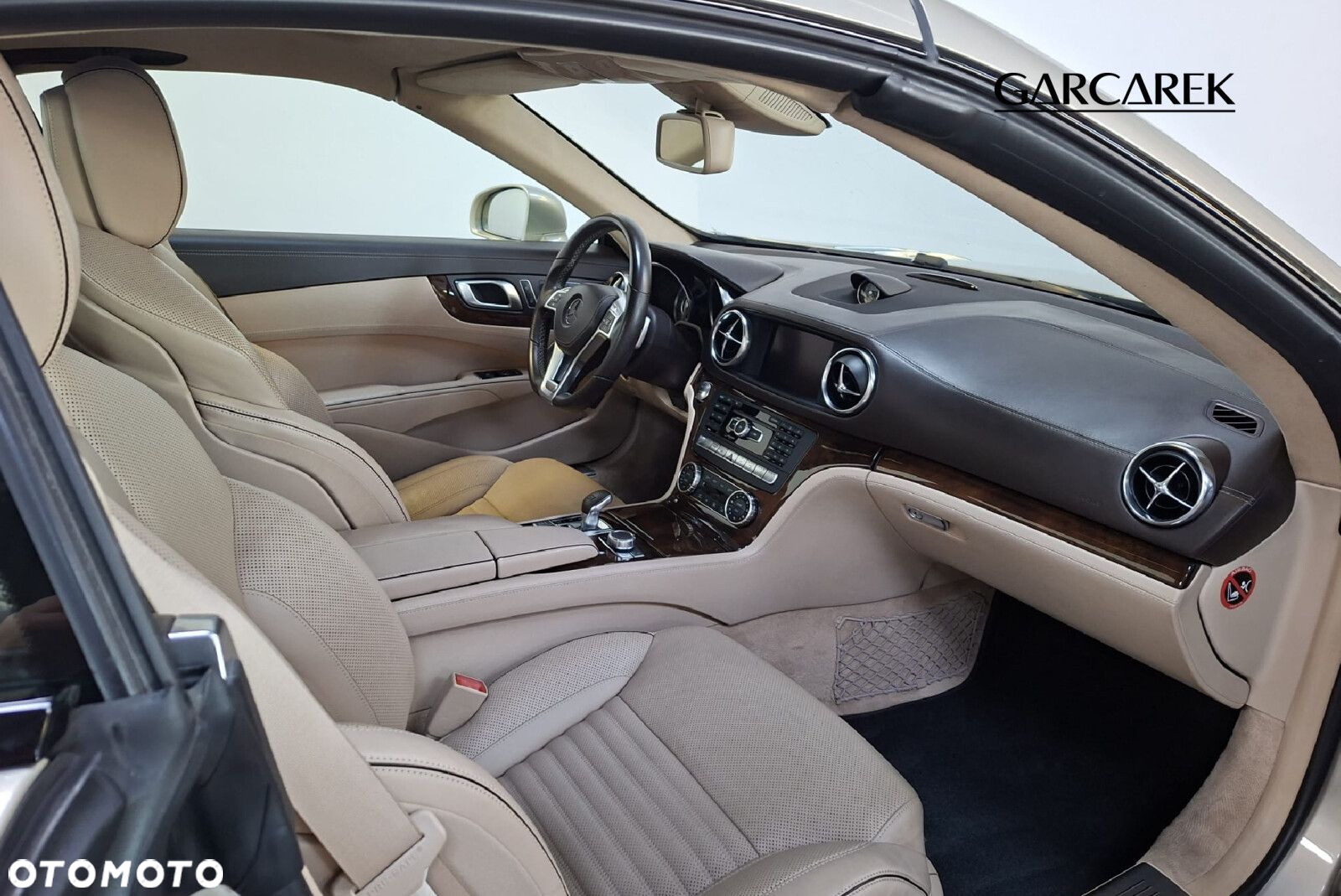 Mercedes-Benz SL - 21