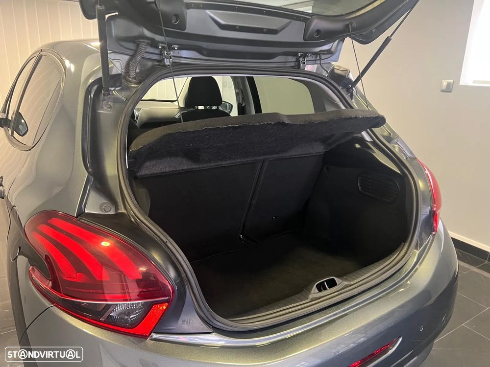 Peugeot 208 1.2 PureTech Style - 22