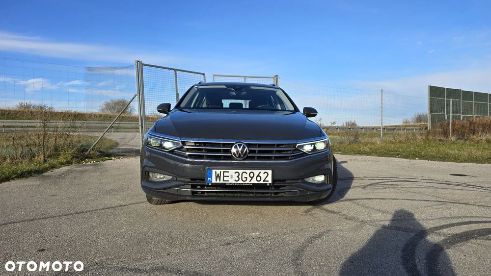 Volkswagen Passat - 8