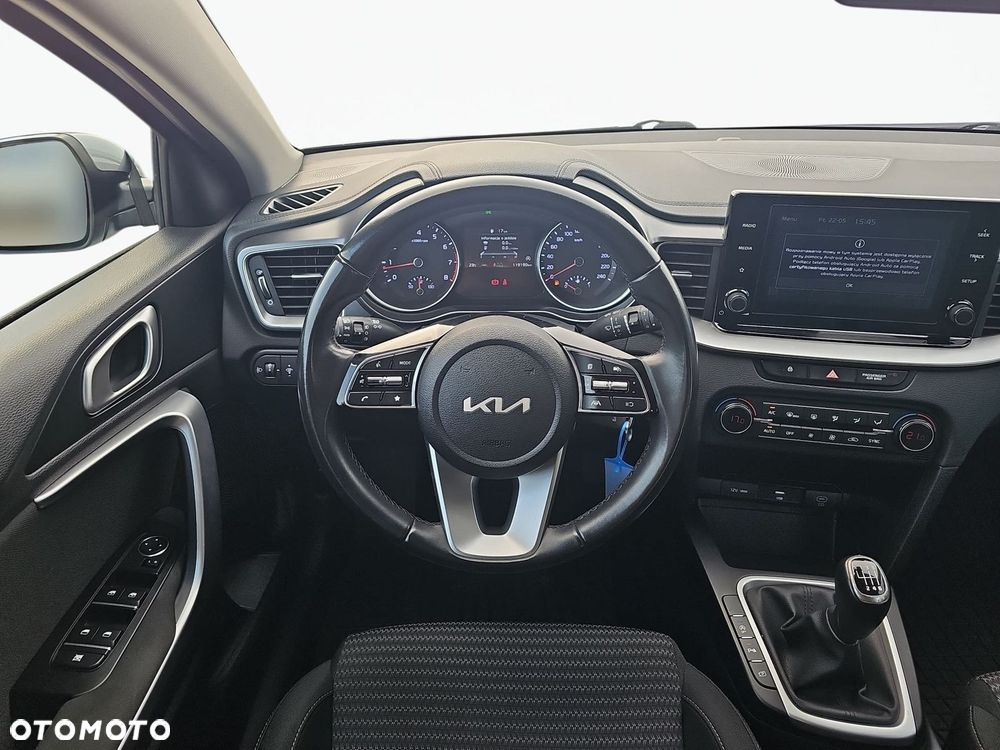 Kia Ceed 1.5 T-GDI M - 11