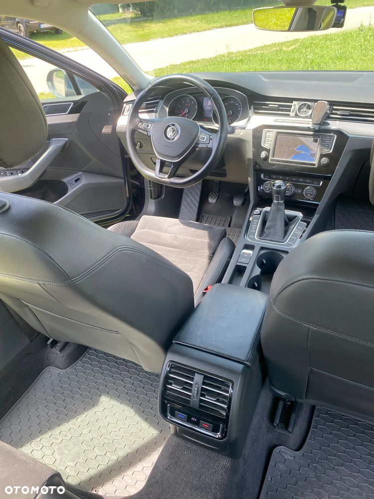Volkswagen Passat 1.8 TSI BMT Comfortline - 9