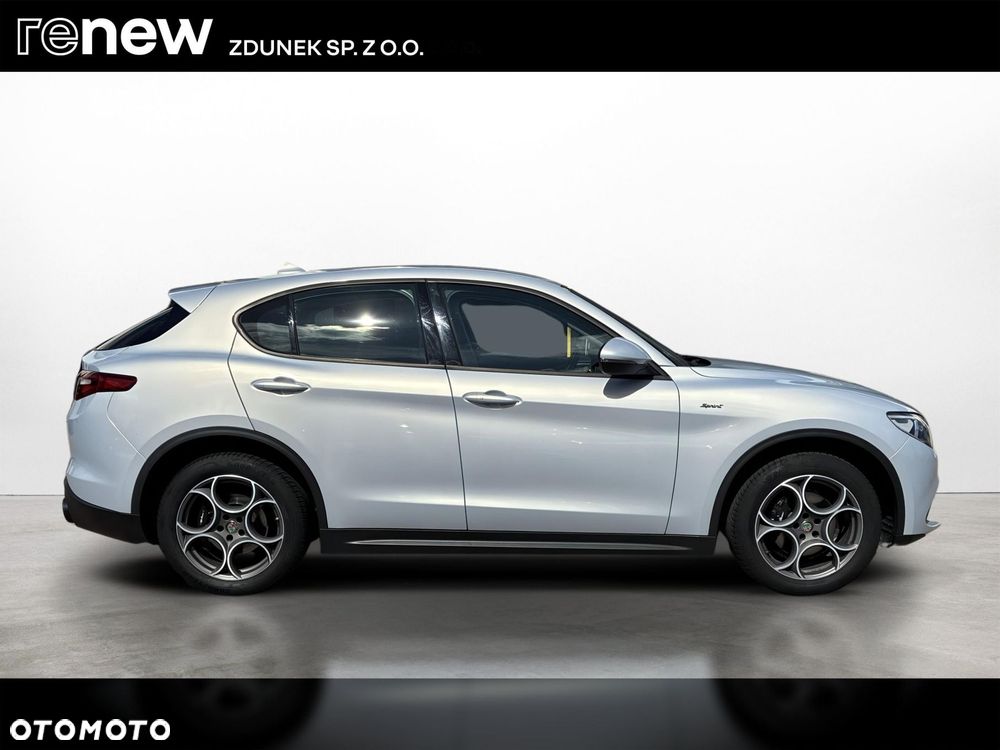 Alfa Romeo Stelvio 2.0 Turbo Sprint Q4 - 6