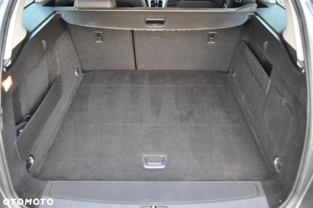 Opel Astra 1.4 Turbo 150 Jahre - 36