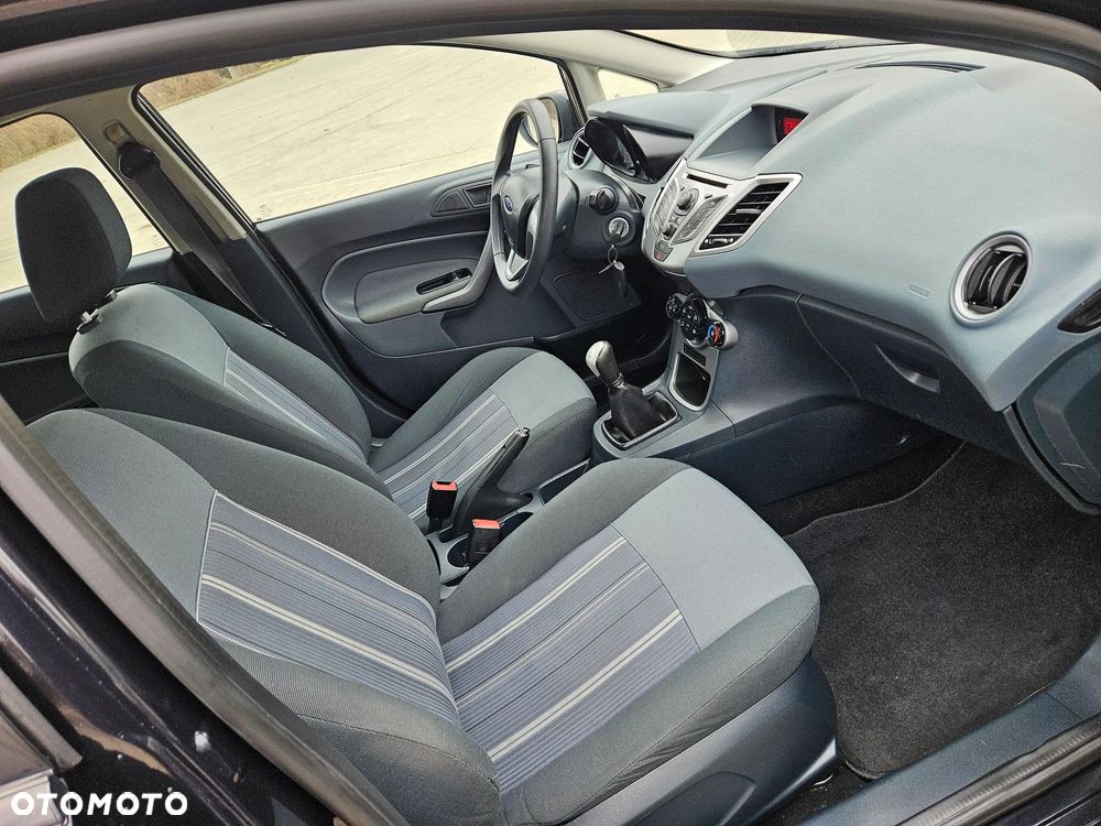 Ford Fiesta 1.4 Ghia - 7