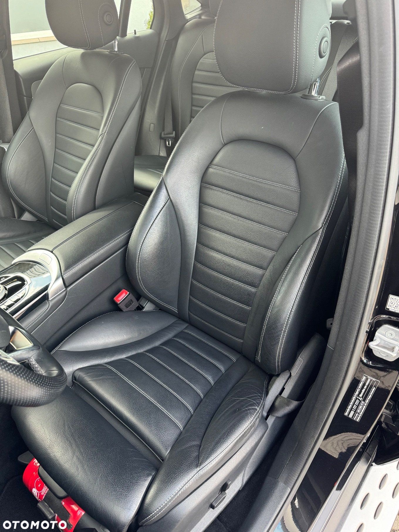 Mercedes-Benz GLC 250 Coupe 4Matic 9G-TRONIC AMG Line - 24