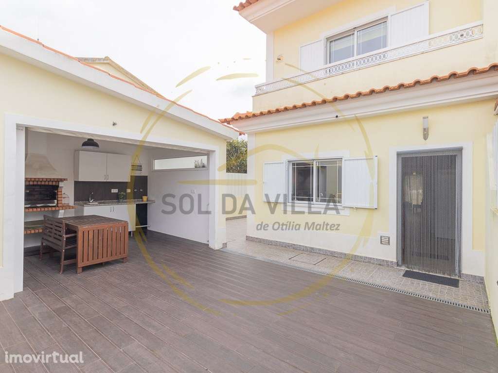 Moradia Geminada T3 - Quinta do Conde - 408.000€ - Grande imagem: 2/46