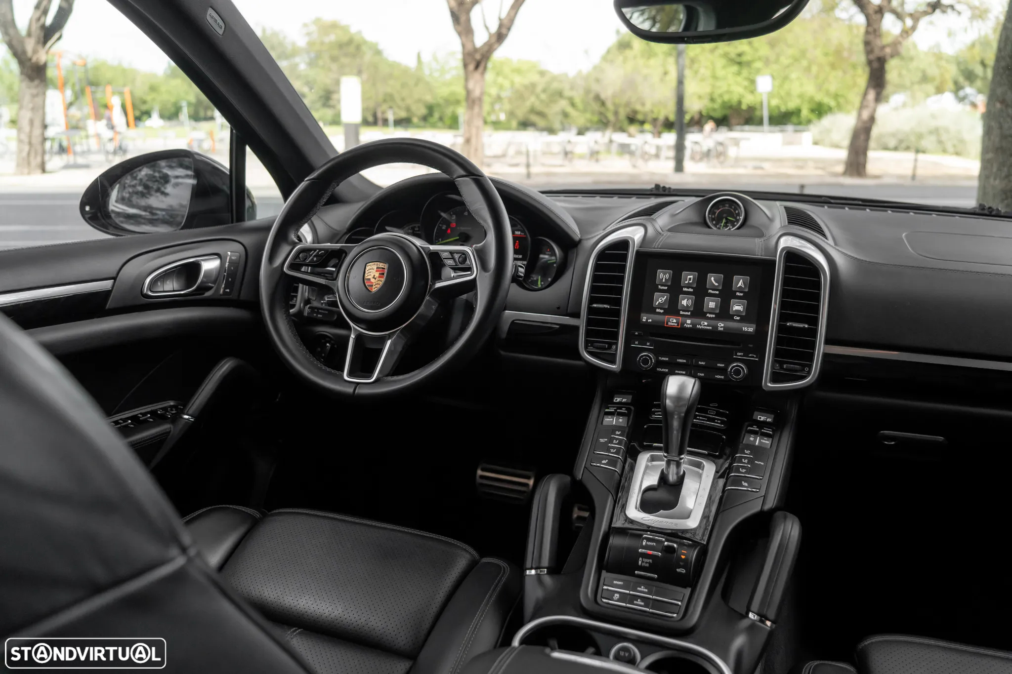 Porsche Cayenne - 8