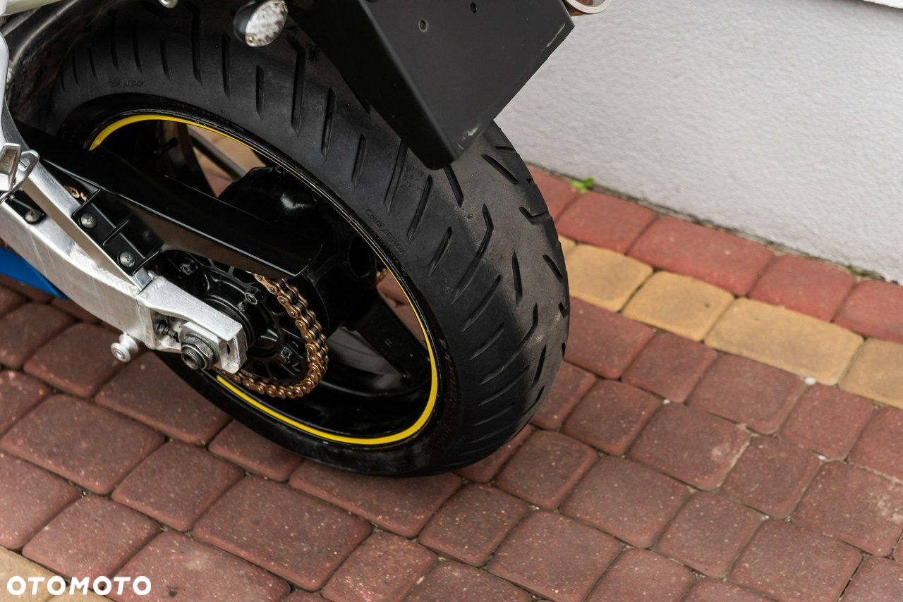 Suzuki GSX-R - 8