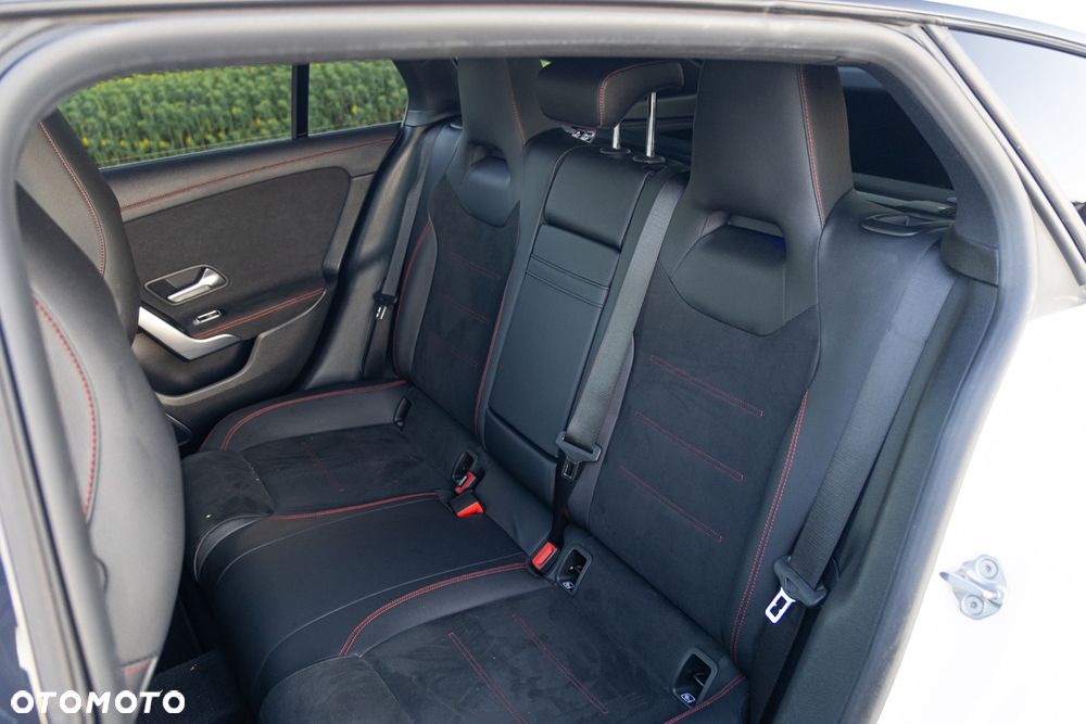 Mercedes-Benz CLA 250 AMG Line 7G-DCT - 12
