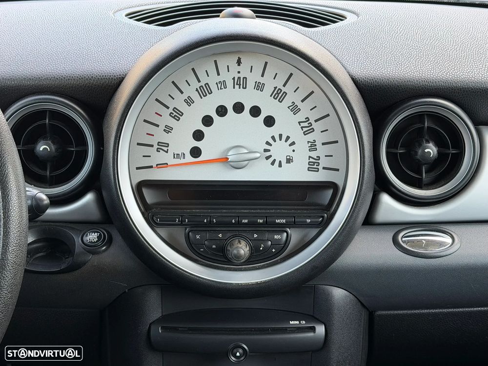 MINI 3 Portas One D - 10