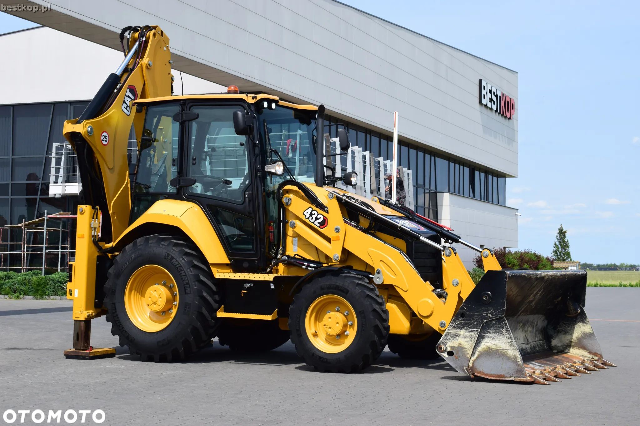 Caterpillar CAT 432 - 1