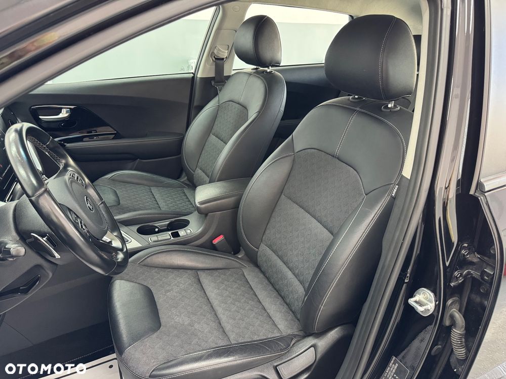 Kia Niro ver-1-6-gdi-hev-2wd-opf-spirit - 13
