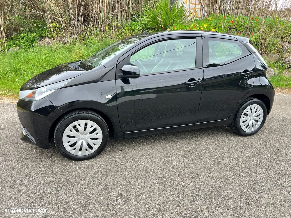 Toyota Aygo 1.0 X-Play - 4
