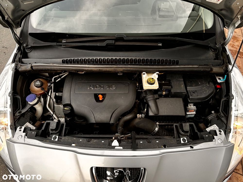 Peugeot 5008 HDI FAP 150 Family Plus - 36