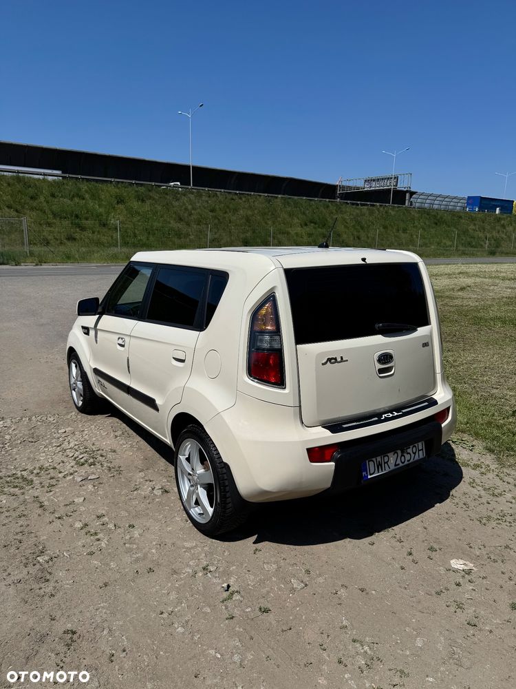Kia Soul 1.6 CRDI L - 6